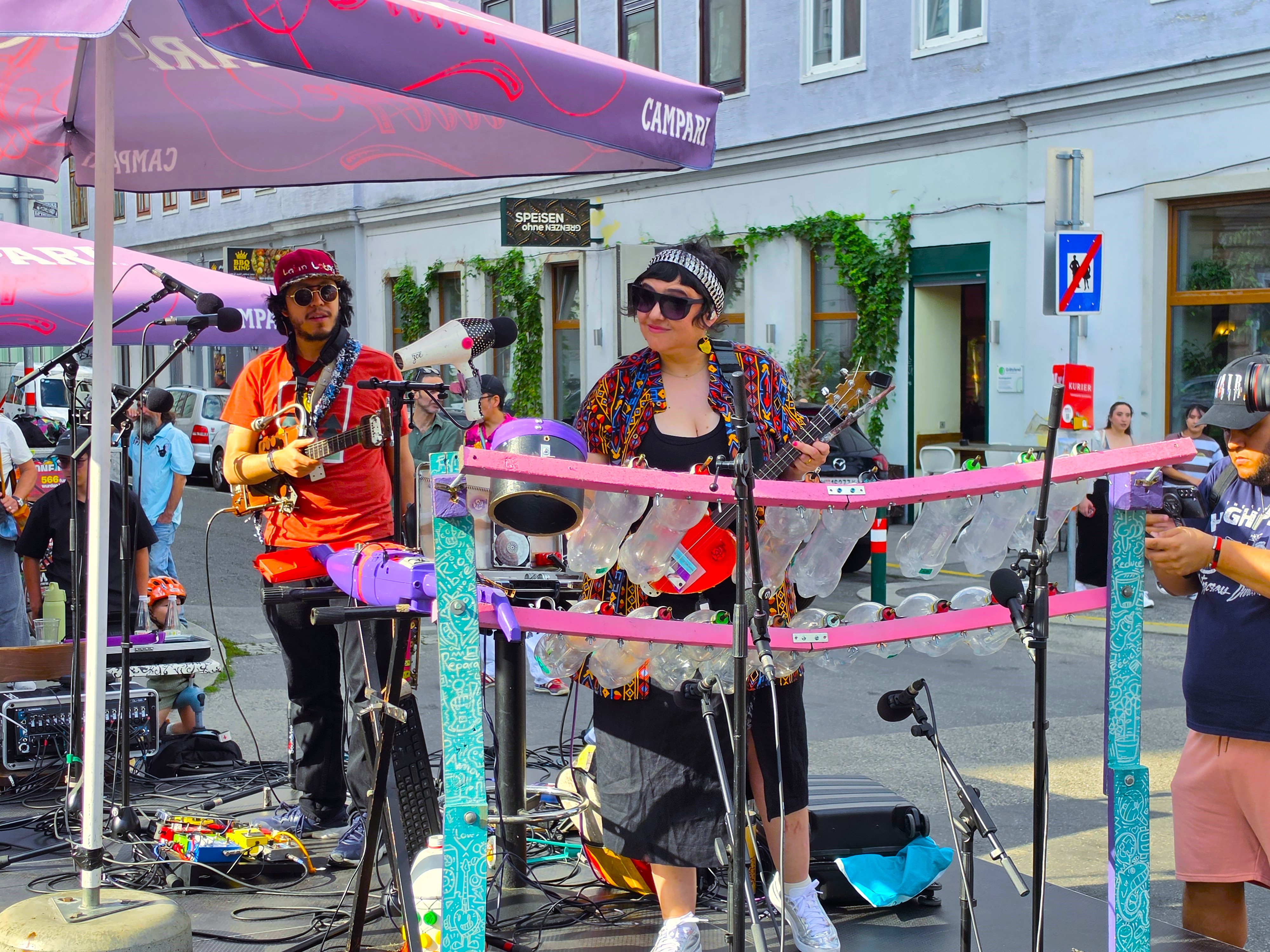 El Festival de Colombia, es una jornada dedicada a exaltar la riqueza cultural, artística y gastronómica del país y a fortalecer el intercambio intercultural con Austria