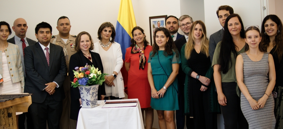 Saludo de la nueva embajadora de Colombia en Austria, Laura Gabriela Gil Savastano