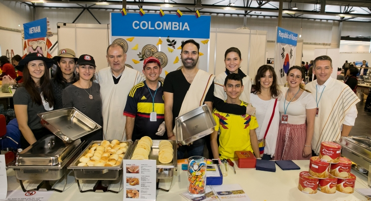 El Embajador de Colombia en Austria, Miguel Camilo Ruiz, participó en el Bazar 